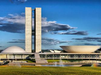 巴西国会大厦：民主与力量的完美融合