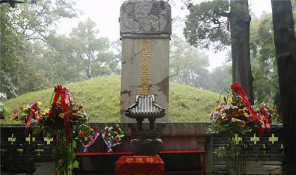 孔林：孔子家族的千年墓地，中国文化的璀璨瑰宝